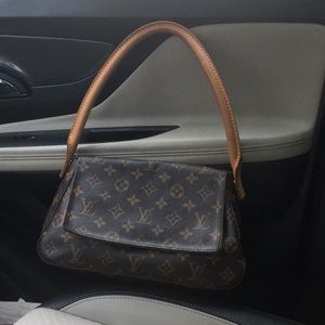 Louis Vuitton looping mini authentic